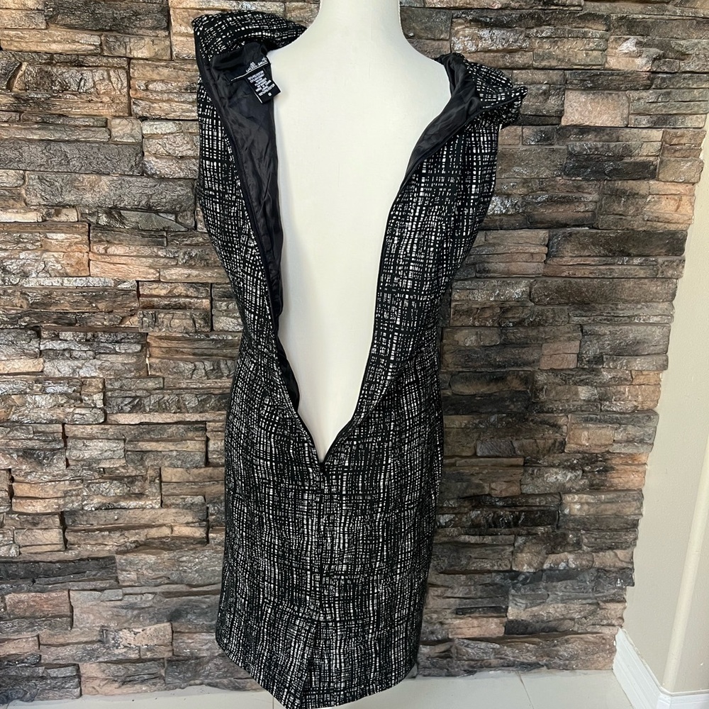 Willi Smith Black and White Sheath Dress with Cowl Neck - Picture 7 of 12